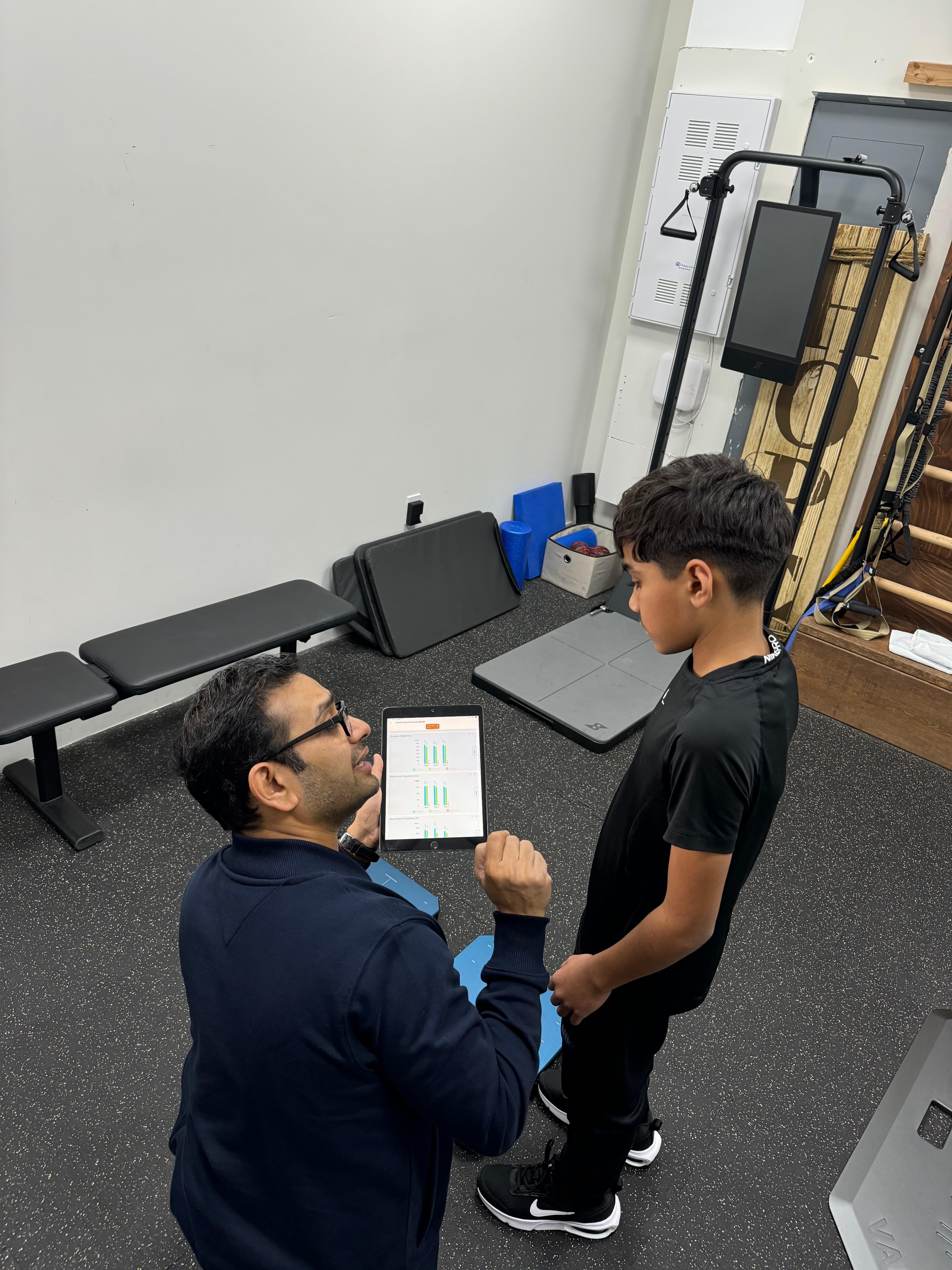 Physiotherapy treatment session at our Surrey clinic